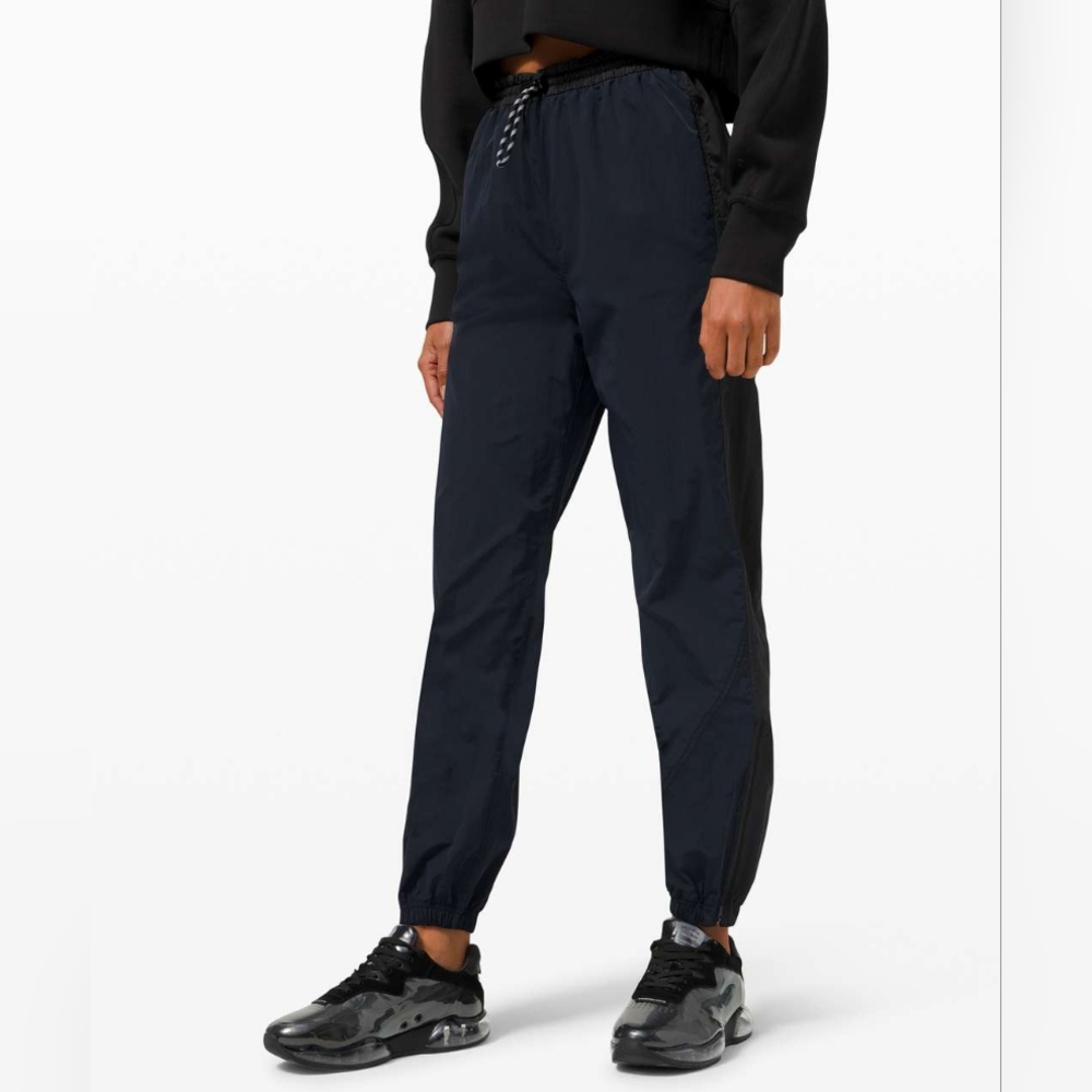 Lululemon Evergreen Track Pant True Navy / Black